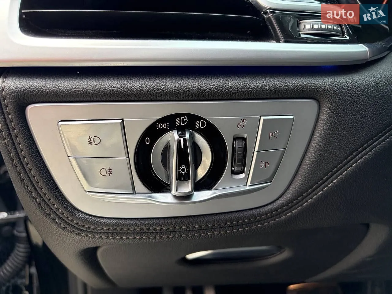 2017 BMW 7er - мініатюра 18