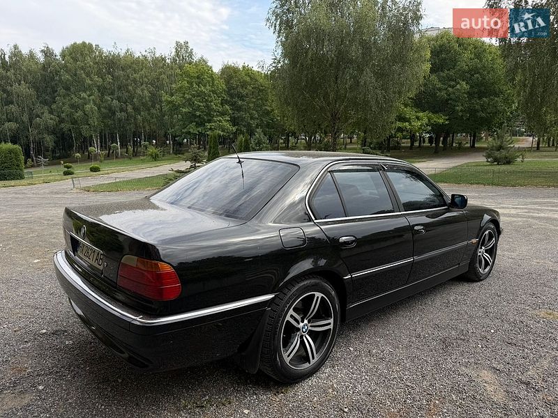 Седан BMW 7 Series 1994 в Хмельницком