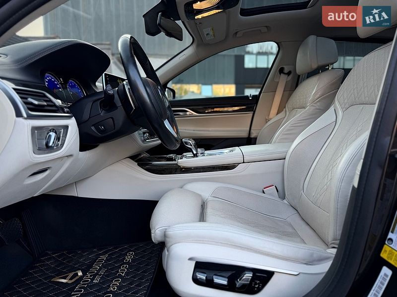 Седан BMW 7 Series 2015 в Киеве
