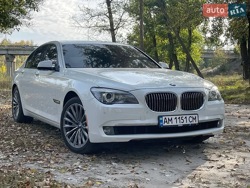 BMW 7 Series 2011
