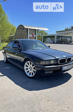 Седан BMW 740 1996 в Тростянці