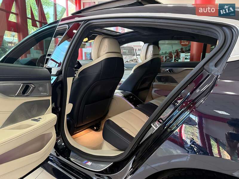 Купе BMW 8 Series Gran Coupe 2020 в Києві фото 32 Купе BMW 8 Series Gran Coupe 2020 в Києві