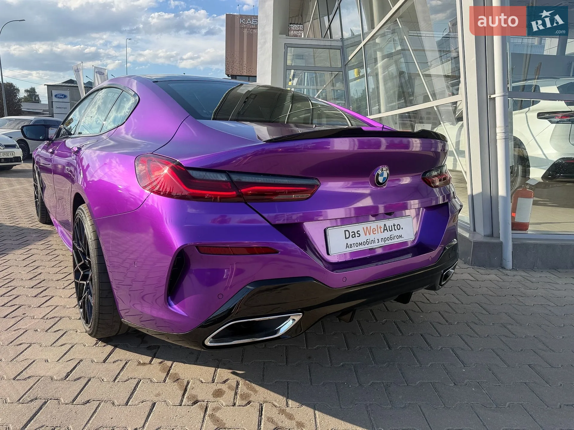 2022 BMW 8er - мініатюра 21