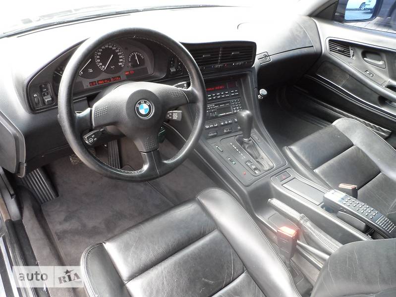 Купе BMW 8 Series 1990 в Дніпрі