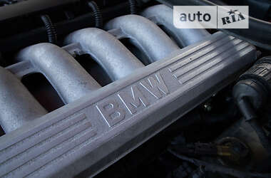 Купе BMW 8 Series 1990 в 