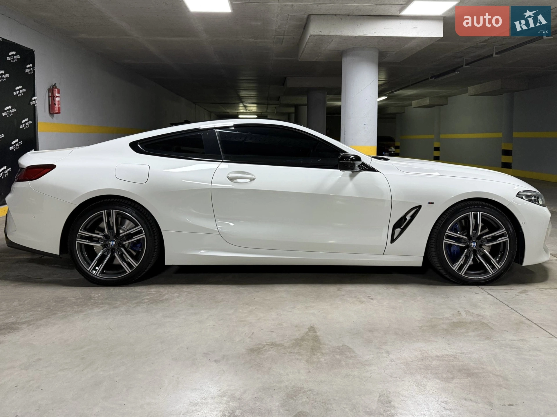 2019 BMW 8er - мініатюра 8