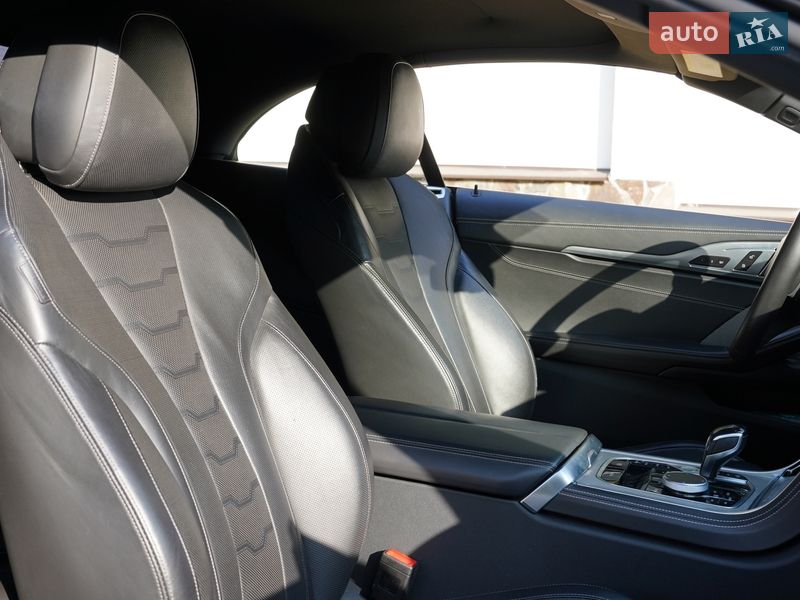 Кабриолет BMW 8 Series 2019 в Киеве фото 26 Кабриолет BMW 8 Series 2019 в Киеве