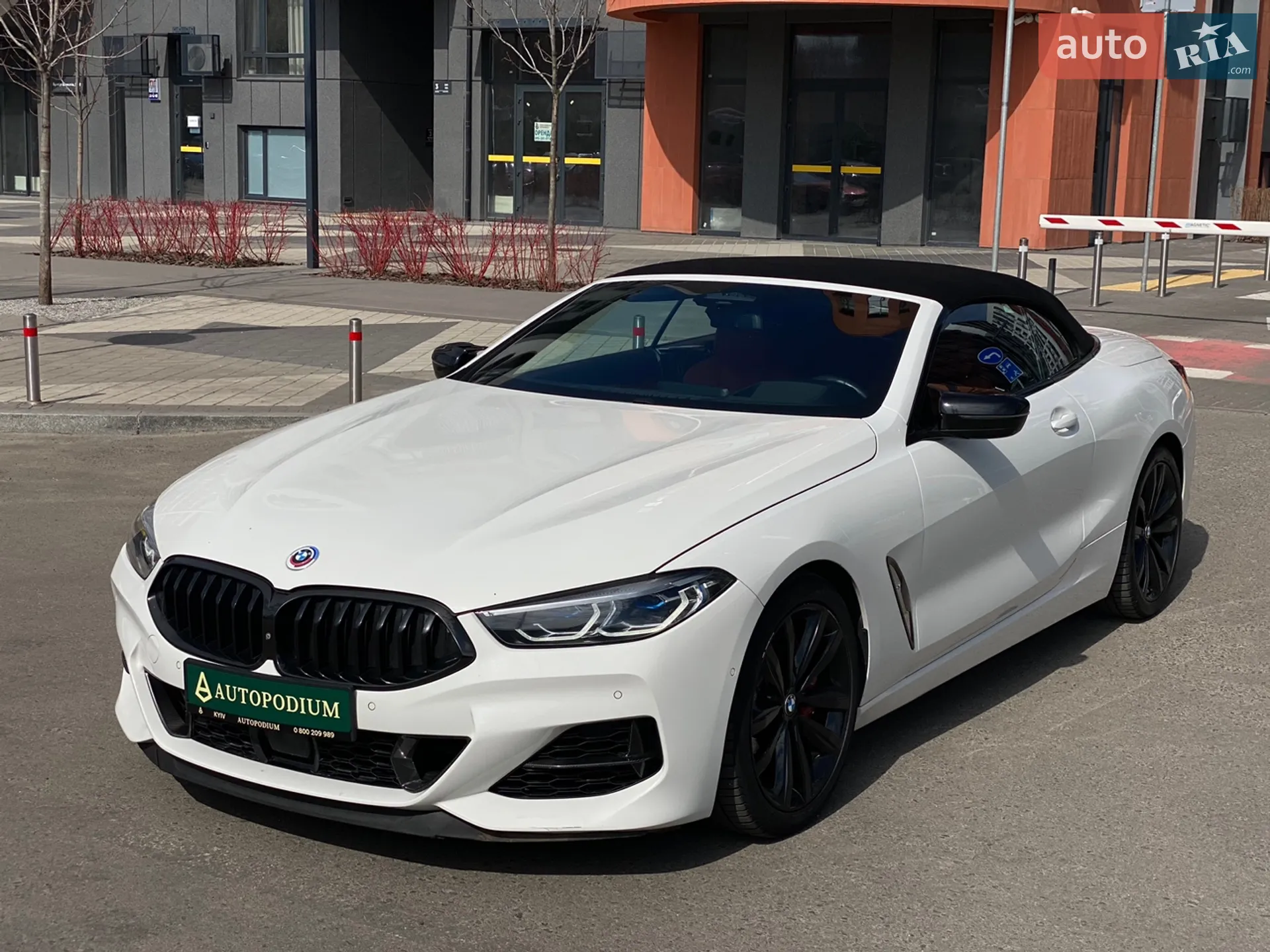 2020 BMW 8er - мініатюра 10