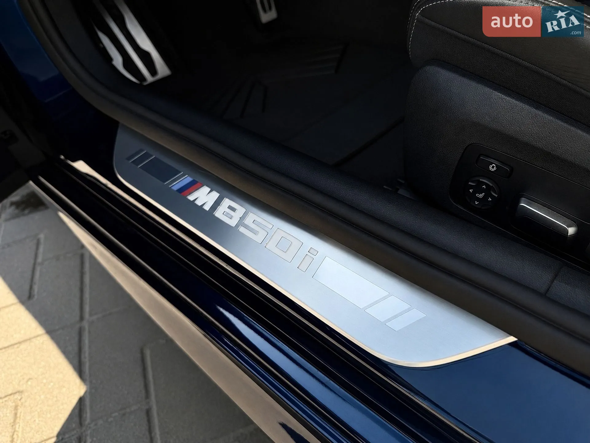 2020 BMW 8er - мініатюра 15