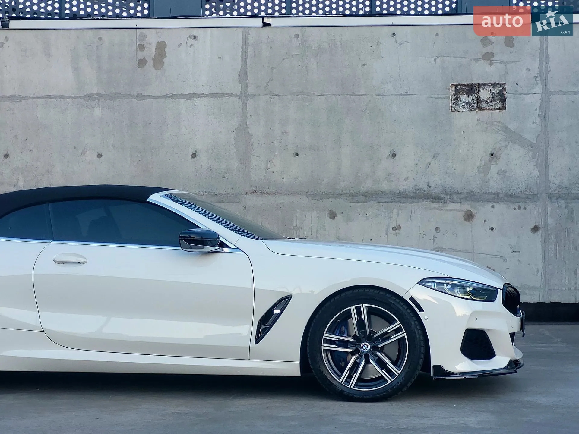 2019 BMW 8er - мініатюра 8