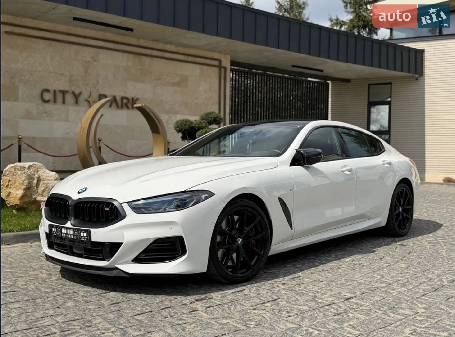 2022 BMW 8er - фото 1