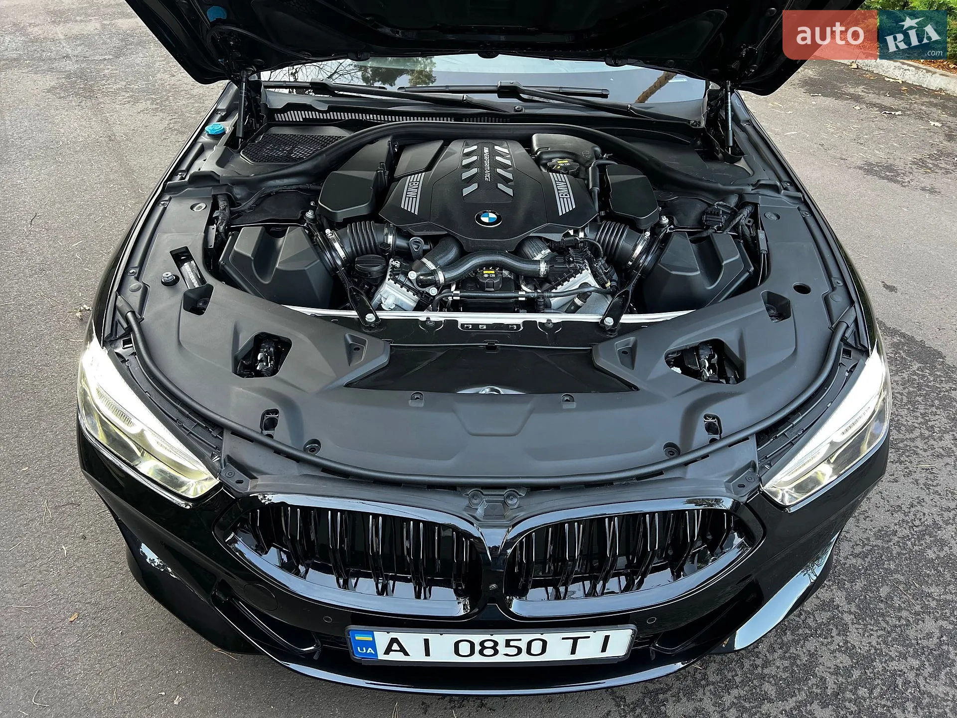 2019 BMW 8er - мініатюра 10