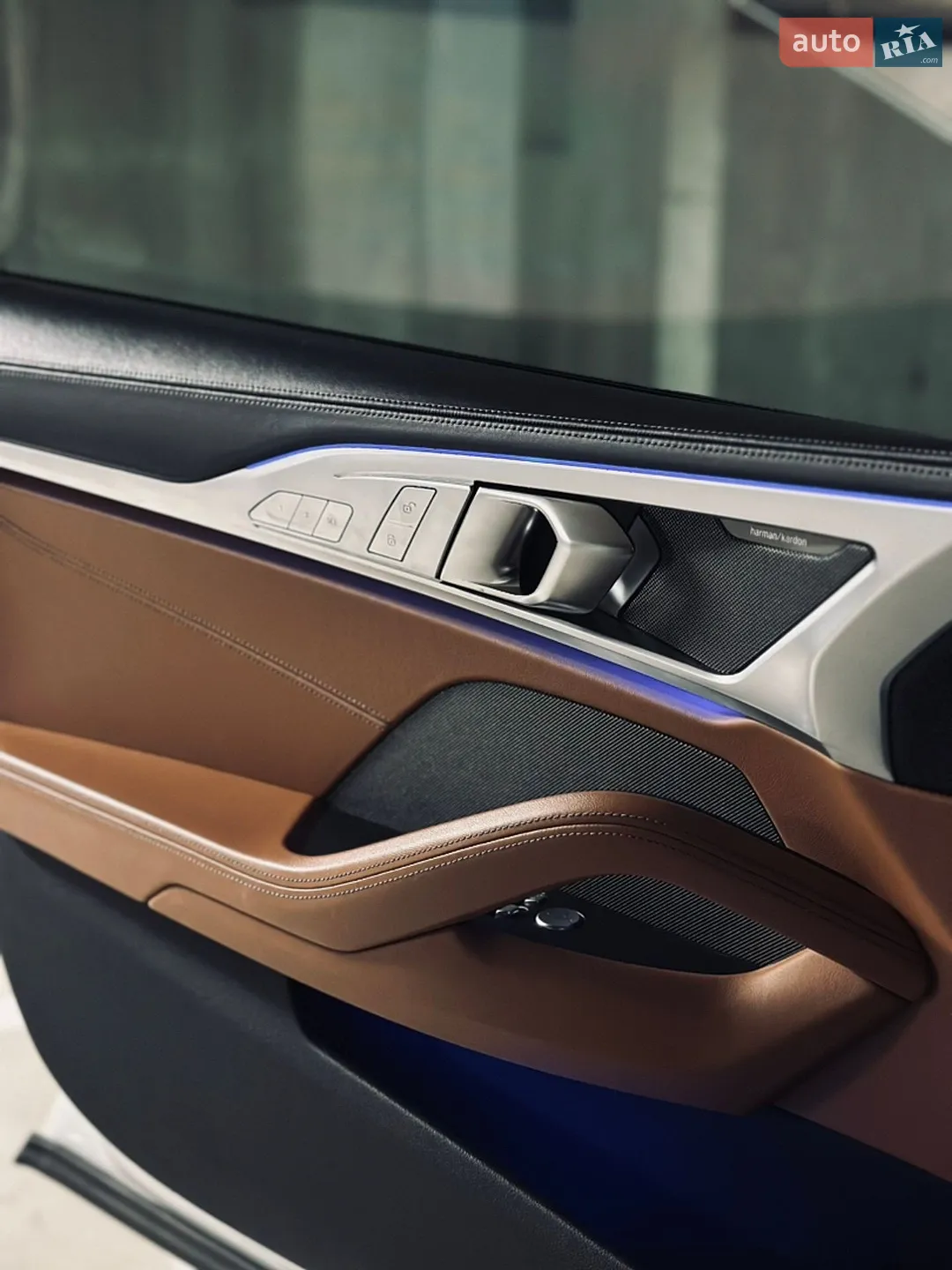 2020 BMW 8er - мініатюра 10