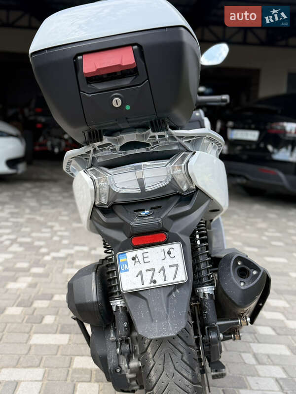 Макси-скутер BMW C 400GT 2022 в Днепре фото 6 Макси-скутер BMW C 400GT 2022 в Днепре