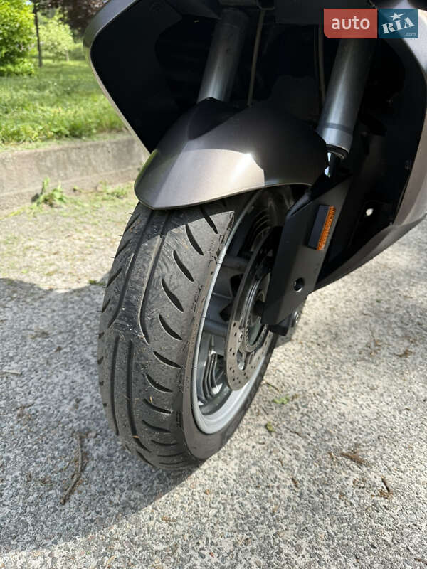 Макси-скутер BMW C 650GT 2016 в Киеве