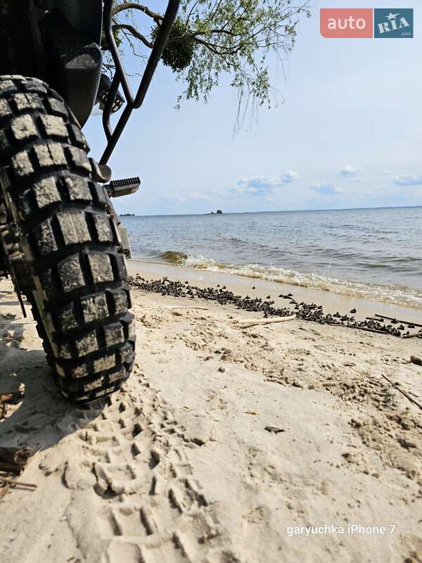 Мотоцикл Многоцелевой (All-round) BMW F 650 2002 в Хороле