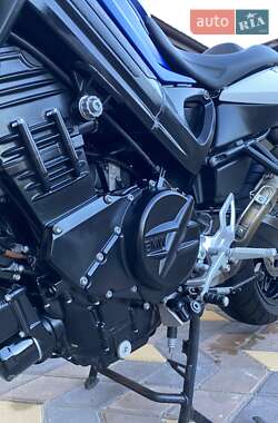Мотоцикл Спорт-туризм BMW F 800R 2015 в 