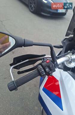 Мотоцикл Многоцелевой (All-round) BMW F 900 GS 2025 в 