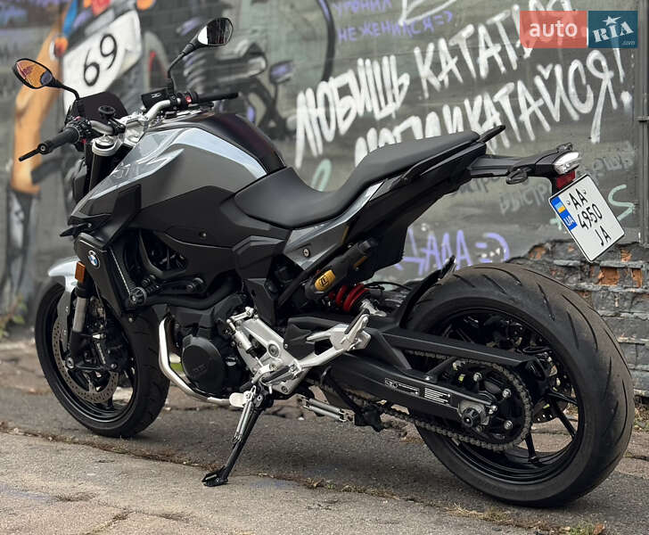 Мотоцикл Без обтекателей (Naked bike) BMW F 900R 2023 в Киеве