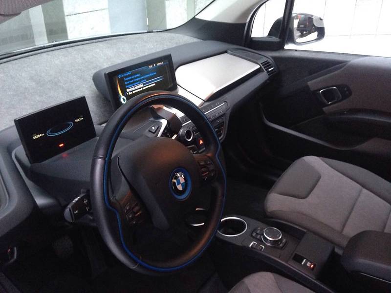 BMW I3 2016 года