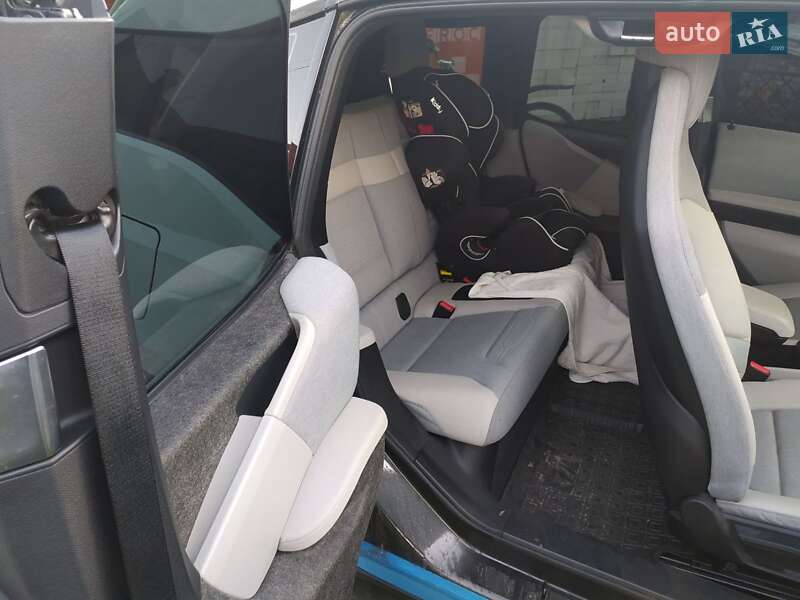 Хэтчбек BMW I3 2015 в Житомире