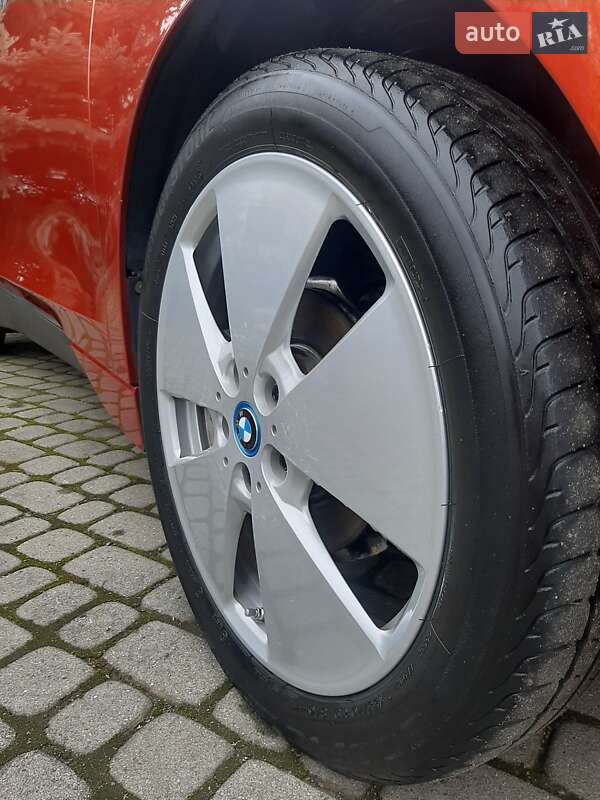 Хэтчбек BMW I3 2015 в Сваляве