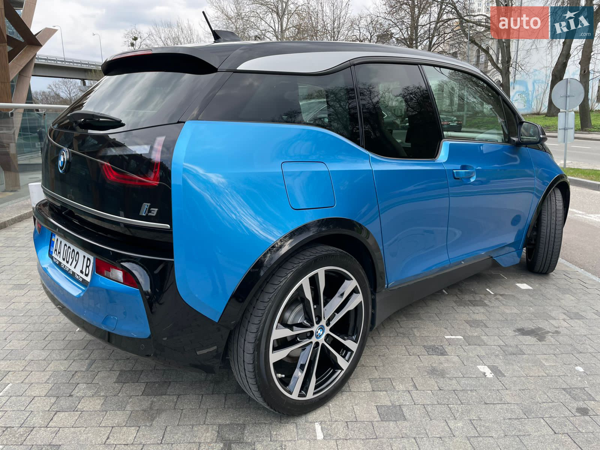 2017 BMW i3 - мініатюра 2