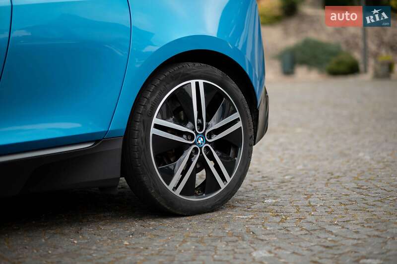 Хетчбек BMW I3 2016 в Самборі