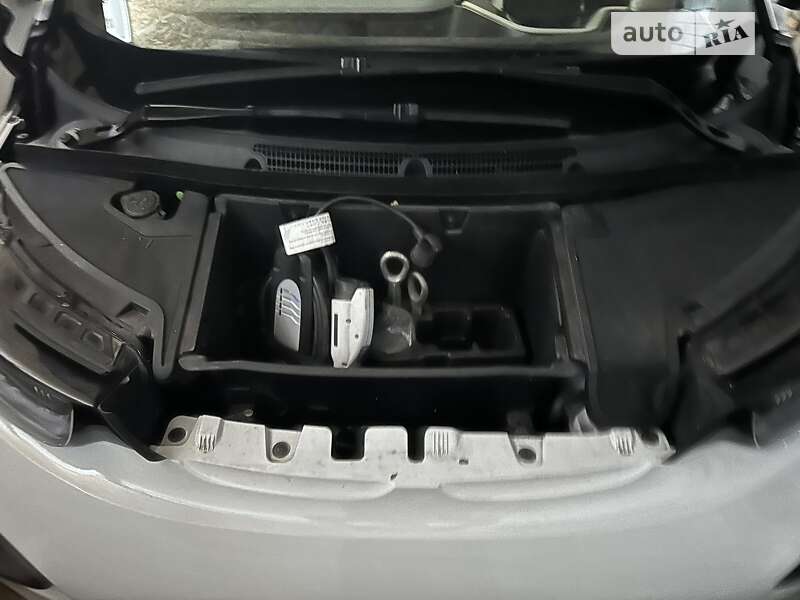 Хэтчбек BMW I3 2016 в Кривом Роге фото 24 Хэтчбек BMW I3 2016 в Кривом Роге