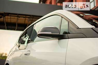 Хэтчбек BMW I3 2017 в 