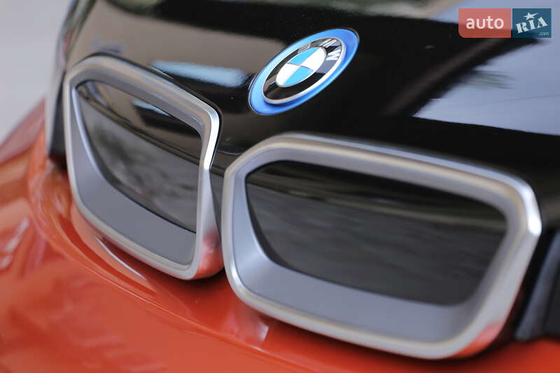 Хэтчбек BMW I3 2014 в Ужгороде