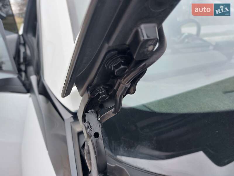 Хэтчбек BMW I3 2015 в Киеве