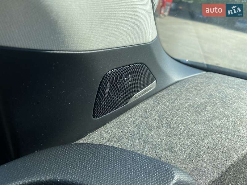Хэтчбек BMW I3 2015 в Хмельницком