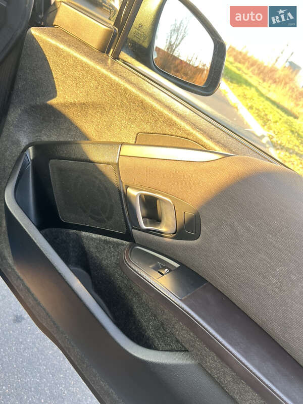 Хэтчбек BMW I3 2016 в Василькове