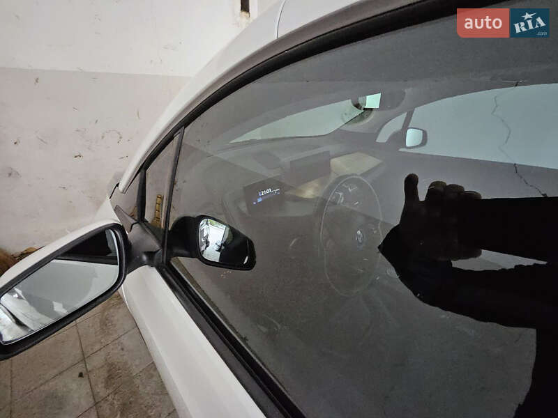 Хэтчбек BMW I3 2014 в Сумах