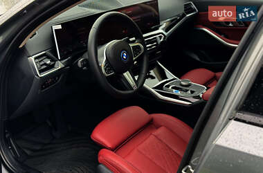 Седан BMW I3 2022 в 