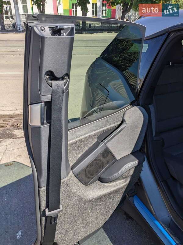 Хетчбек BMW I3 2015 в Кам'янському фото 22 Хетчбек BMW I3 2015 в Кам'янському