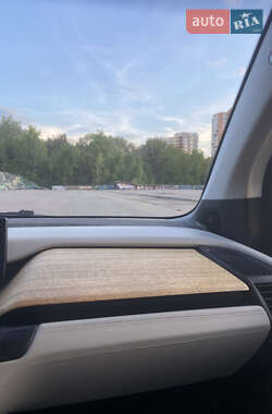 Хэтчбек BMW I3 2014 в 