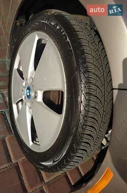 Хэтчбек BMW I3 2015 в 