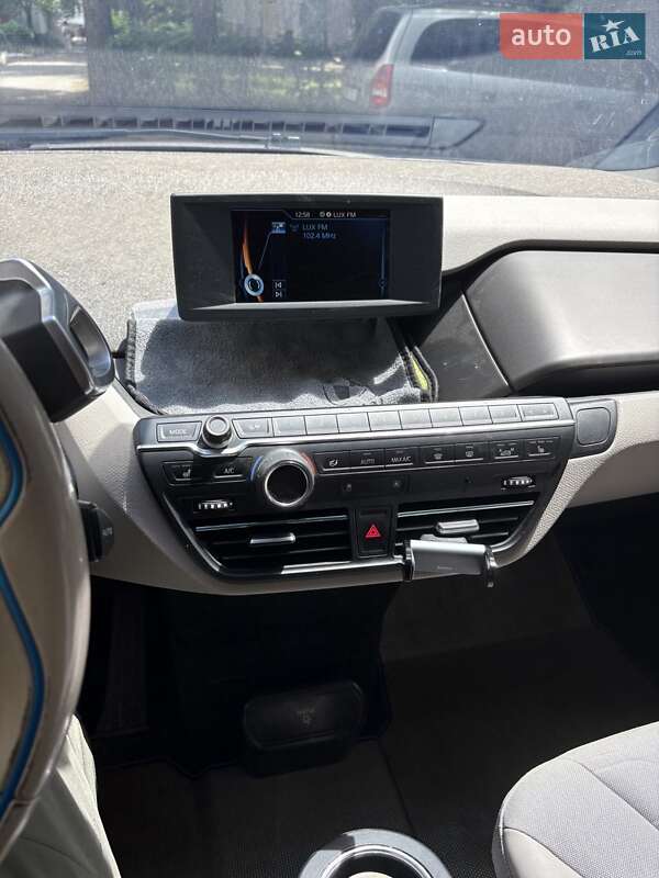 Хэтчбек BMW I3 2015 в Черновцах