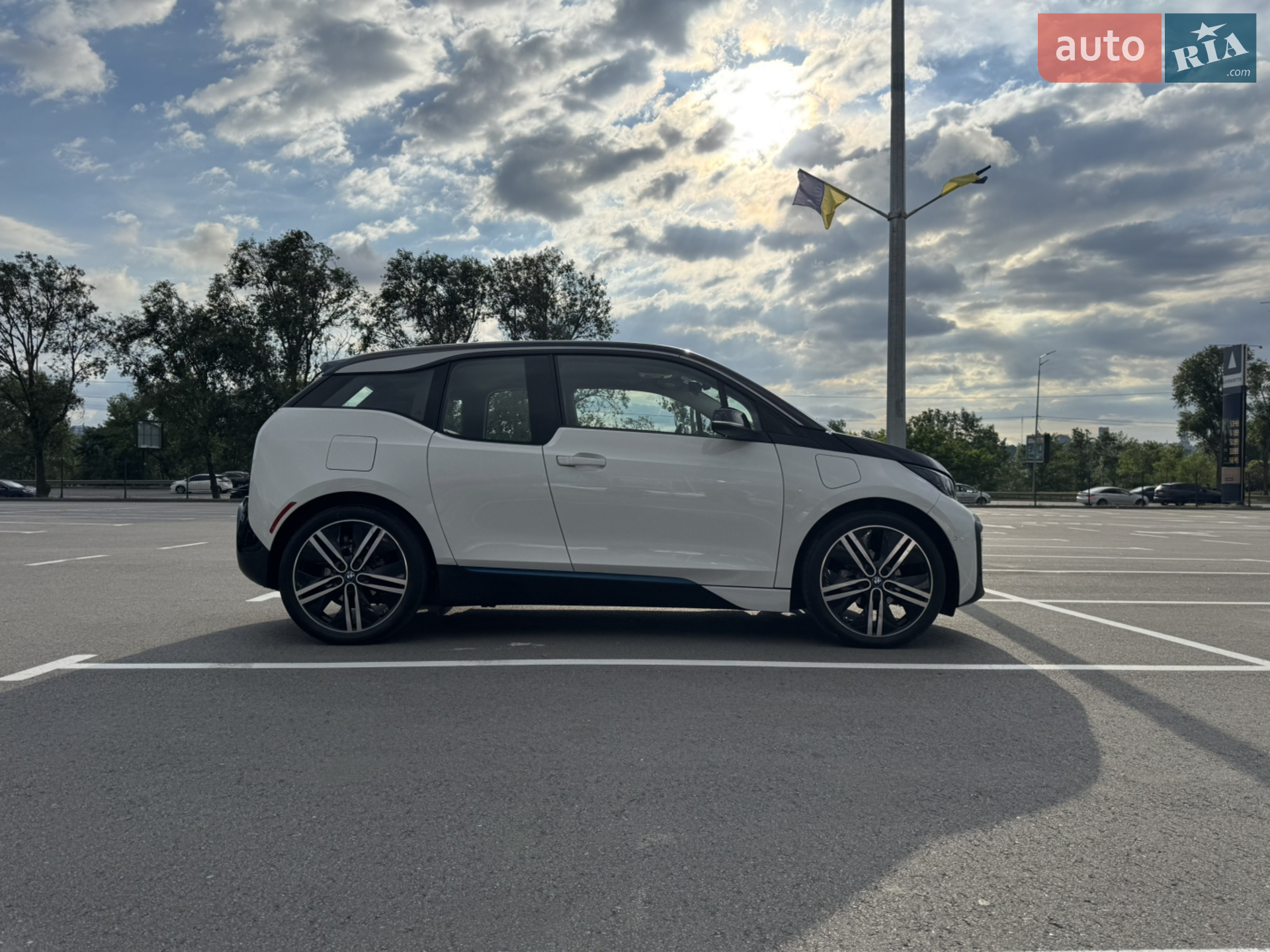 2018 BMW i3 - мініатюра 2