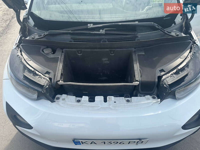 Хэтчбек BMW I3 2014 в Киеве