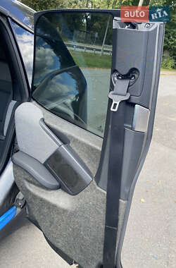 Хэтчбек BMW I3 2015 в 
