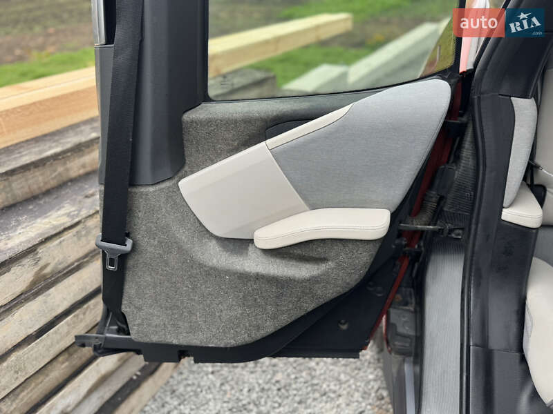 Хэтчбек BMW I3 2014 в Ровно