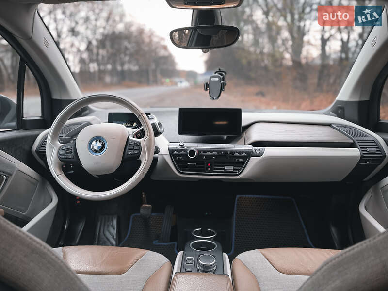 Хэтчбек BMW I3 2016 в Лапаевке