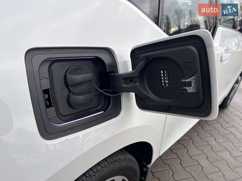 Хетчбек BMW I3 2020 в Житомирі