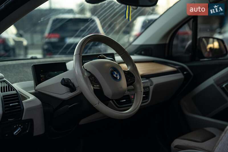 Хэтчбек BMW I3 2018 в Черновцах
