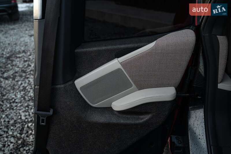 Хэтчбек BMW I3 2018 в Черновцах