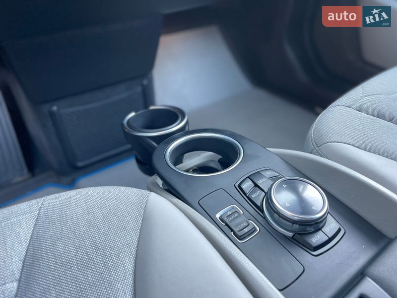 Хетчбек BMW I3 2014 в Стрию