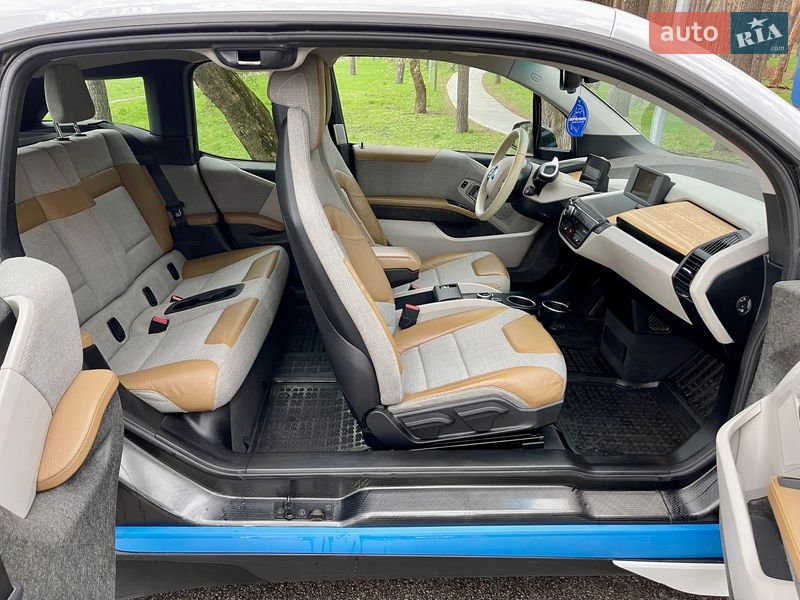 Хэтчбек BMW I3 2016 в Киеве